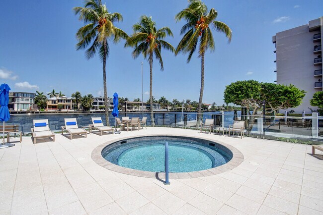 Building Photo - 2701 N Ocean Blvd