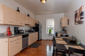 Building Photo - 124 S 12th St