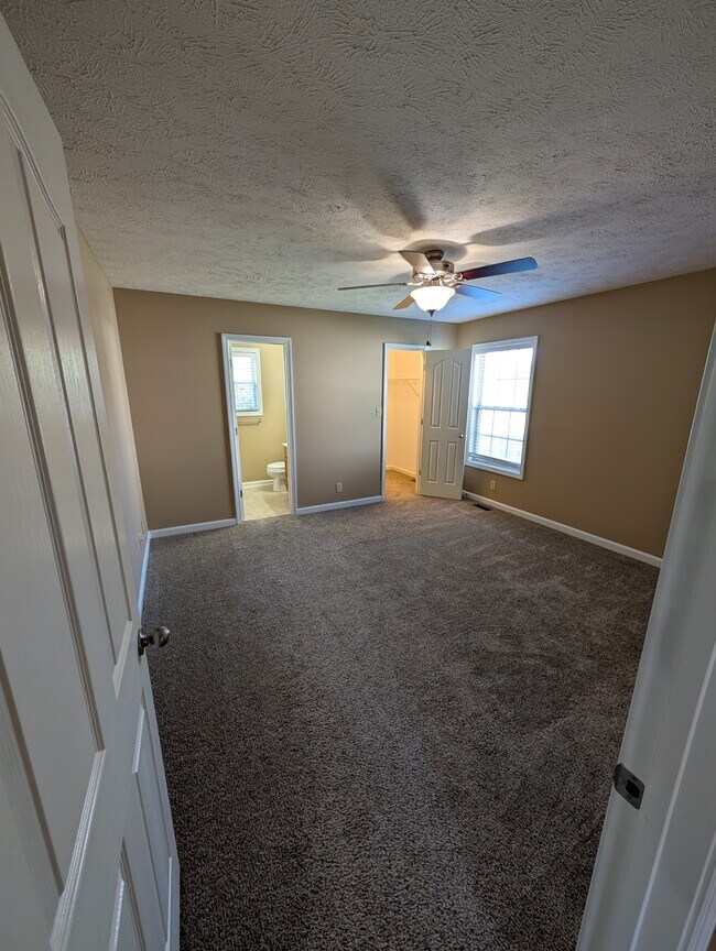 Building Photo - 616 Wolfchase Dr