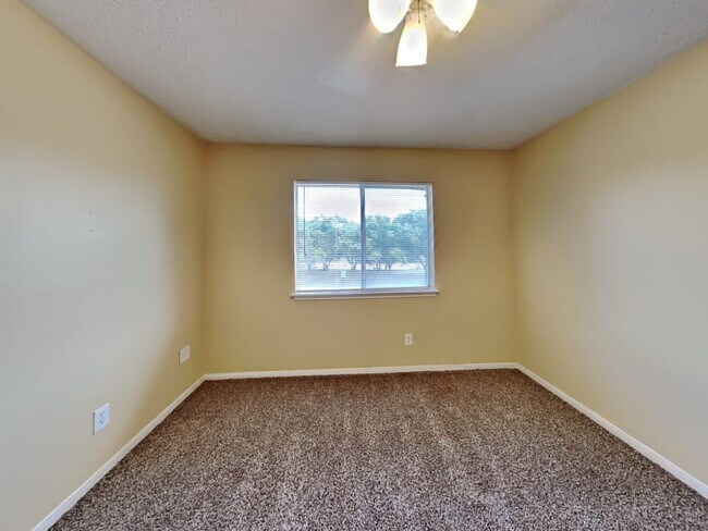 Building Photo - 18918 Forest Trace Dr