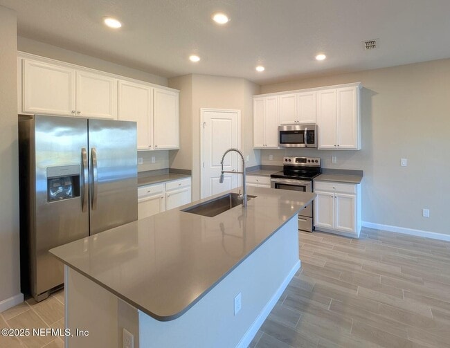 Building Photo - 383 BORACAY Cir