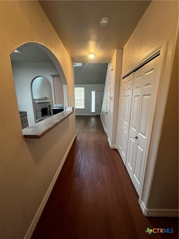 Building Photo - 2033 Northview Dr
