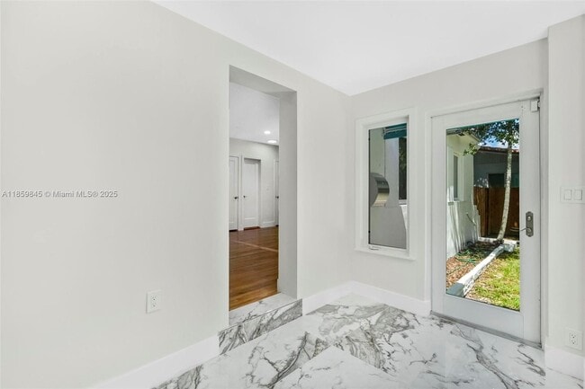 Building Photo - 6437 SW 14th St
