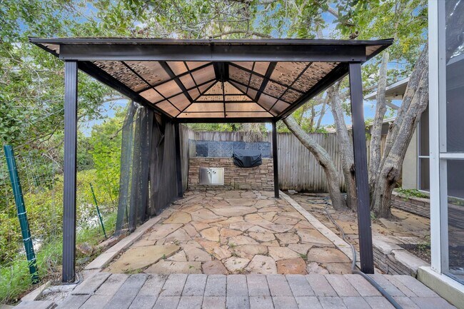 Building Photo - Beautiful 4 bed/ 3.5 bath Rental ~ Coming September