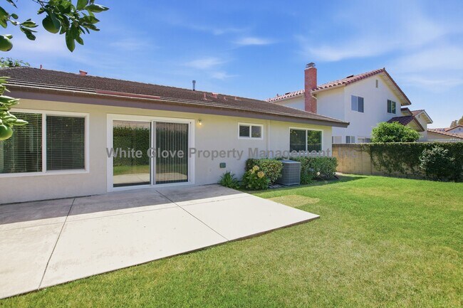 Building Photo - Charming Irvine 3 Bedroom Home with Vaulted Ceilings, Fireplace & Community Pool