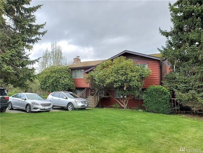 Primary Photo - Large Burlington Home