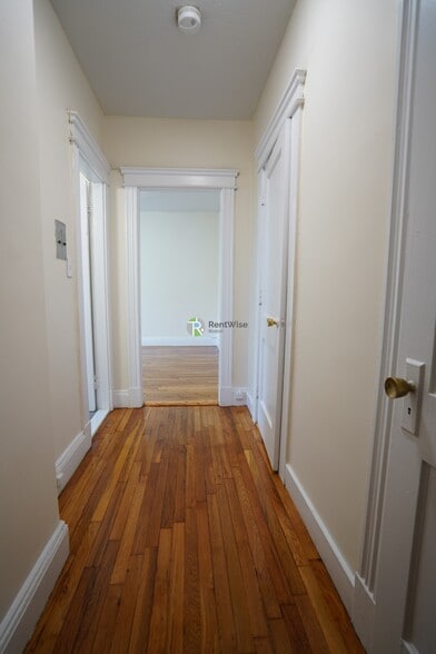 Primary Photo - 1156 Commonwealth Ave
