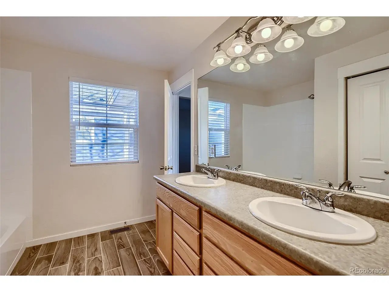 Building Photo - 13317 Glacier Rim Trl