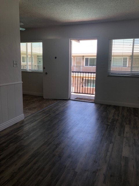 Building Photo - Spacious Beautiful North Park 1 Bed / 1 Bath with Pool