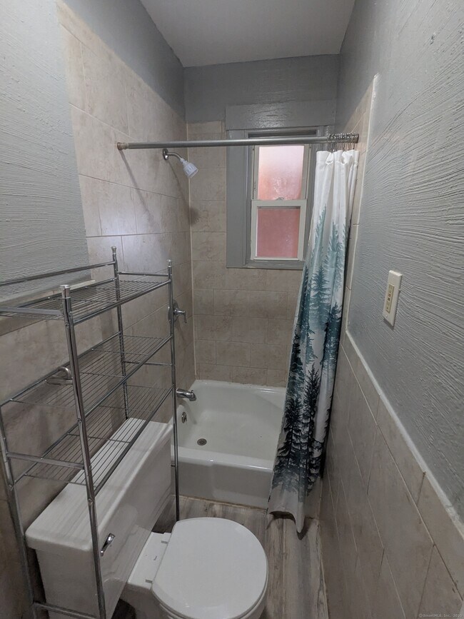 Building Photo - 23 Lyman St
