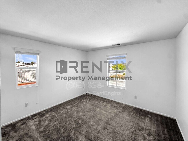 Building Photo - 15739 Yosemite St