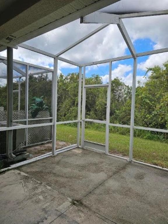 Building Photo - 15662 Stable Run Dr