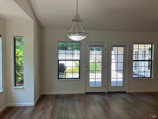 Building Photo - 735 Amherst Cir