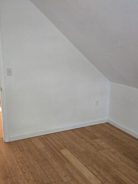 Building Photo - 316 Summer Ave