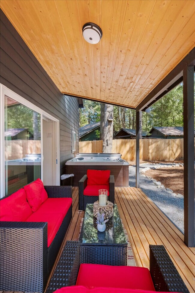 Building Photo - 125 Mountain View Dr