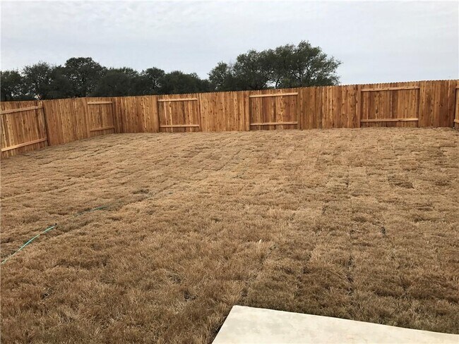 Building Photo - 801 Melda St