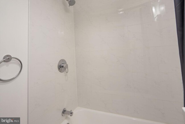 Building Photo - 10201 Grosvenor Pl