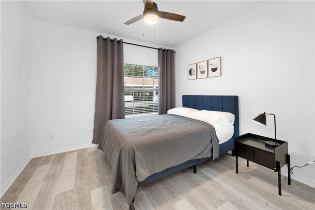 Building Photo - 6800 Satinleaf Rd S