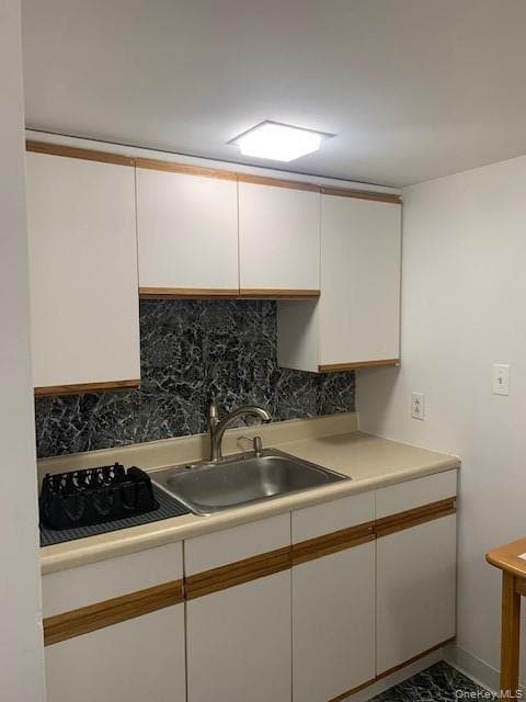 Building Photo - 8 Concord Dr