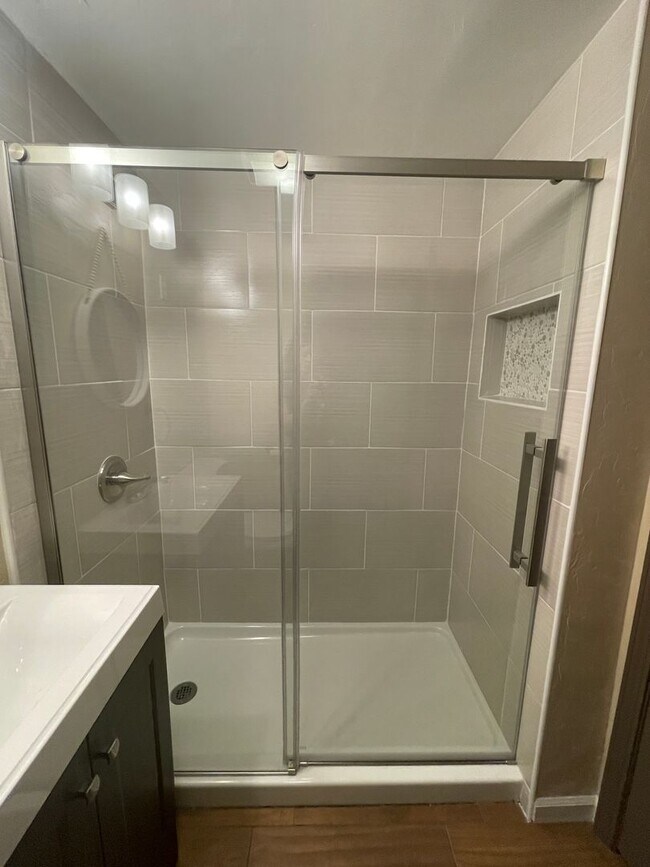 Building Photo - 1880 S Espina St