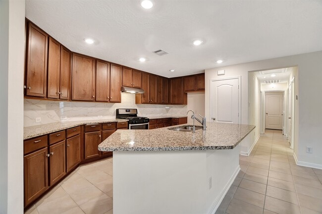 Building Photo - 9403 Castillo Ct