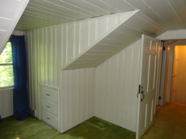 Building Photo - 8134 Chagrin Rd