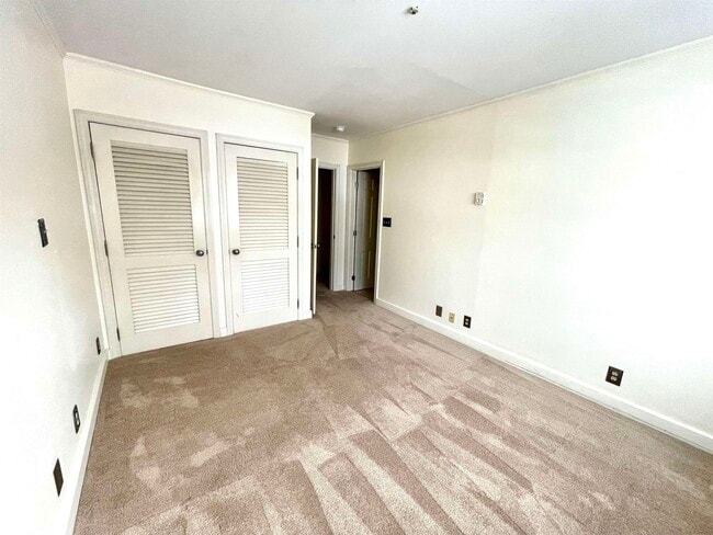 Building Photo - 278 Main St