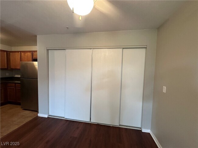 Building Photo - 2120 Sealion Dr