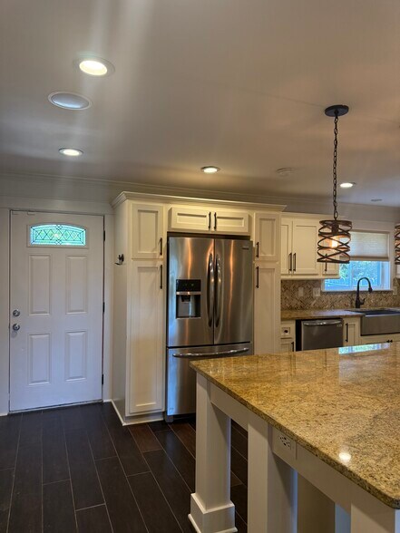 Building Photo - 538 Country Greens Dr