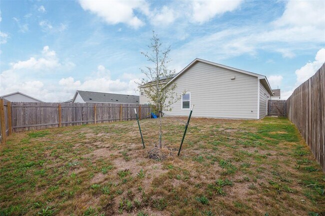 Building Photo - 257 Muscovy Dr