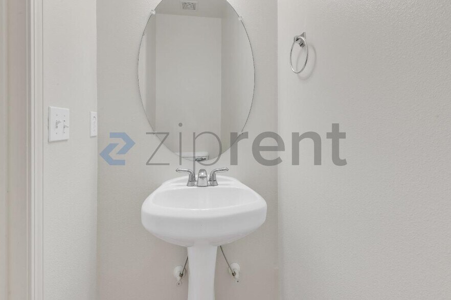 Building Photo - 7175 SW Millennium Terrace