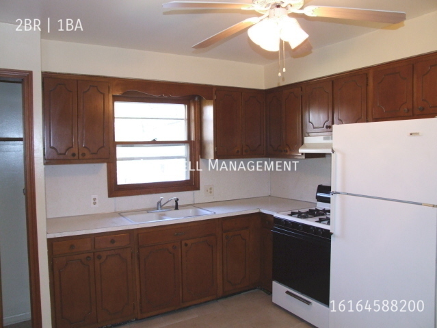 Building Photo - Kentwood 1413-52nd two bedroom side by sid...