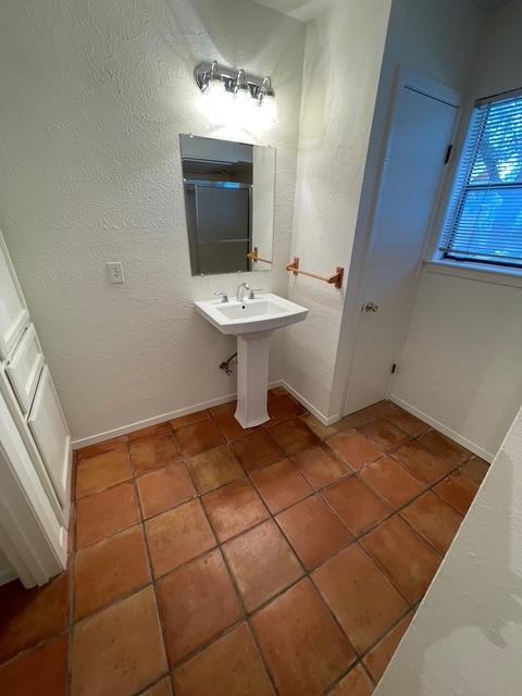Building Photo - 4405 Avenue A