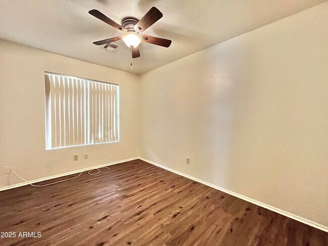 Building Photo - 6909 W Tina Ln
