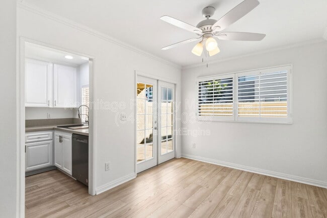 Building Photo - 35 Kazan St