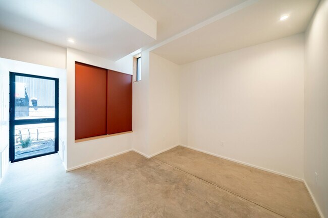 Building Photo - 3674 Godsall Ln