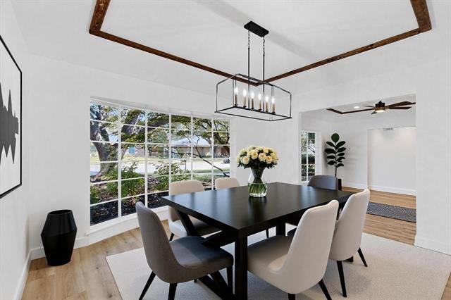 Building Photo - 7116 Town Bluff Dr