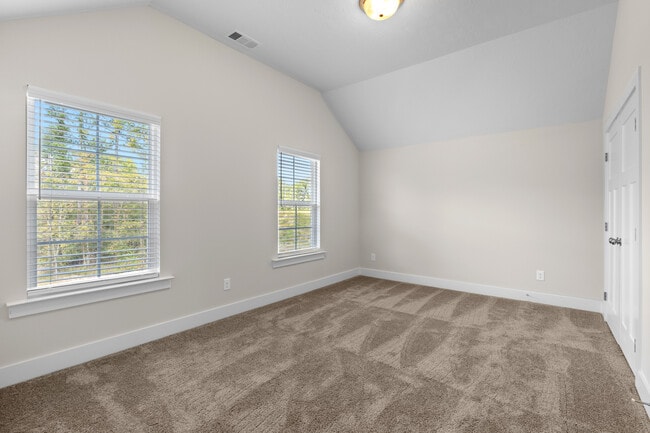 Building Photo - 721 Ronaldsay Rd