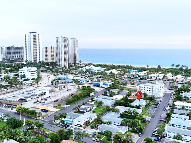 Building Photo - 1236 Beach Rd