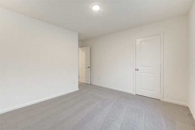 Building Photo - 8815 Vacek Xing Wy