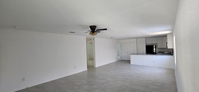 Building Photo - 9213 Grackle Pl