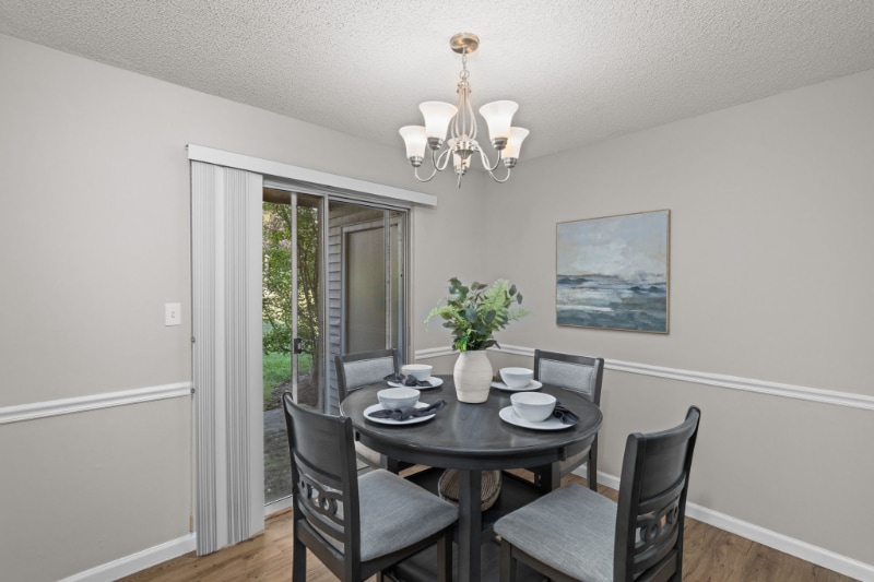 Building Photo - 1607 Redbird Cove