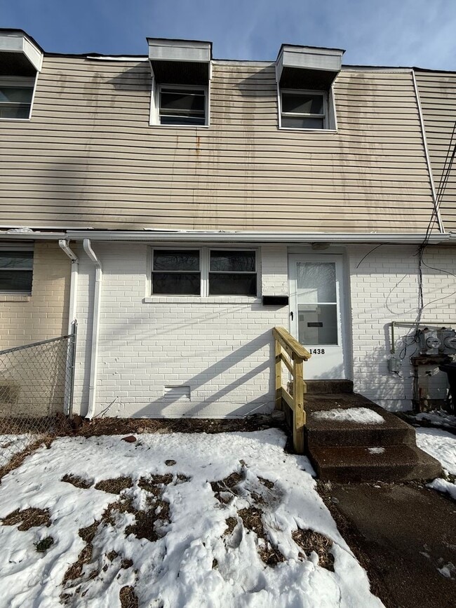 Building Photo - 1438 S 8th St