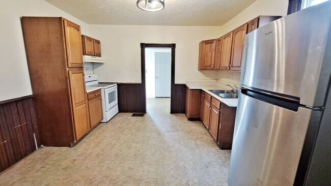 Building Photo - 233-235 Centennial Avenue