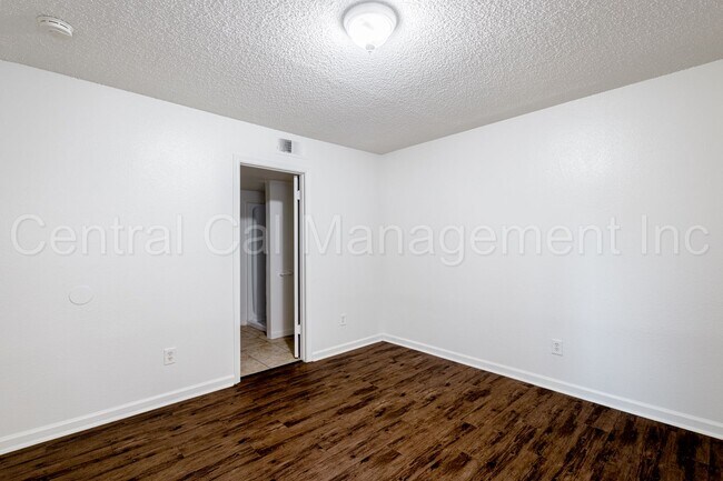 Building Photo - 3308 Loyalton Ave