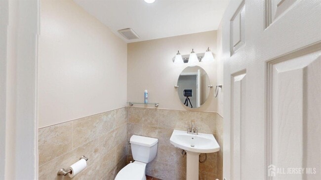 Building Photo - 77 Princess Dr