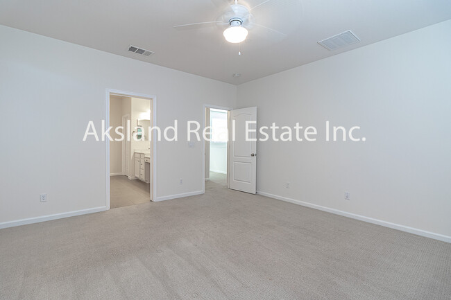 Building Photo - 2355 Azevedo Ave