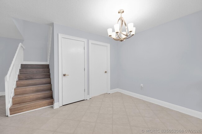 Building Photo - 3513 SW Sunset Trace Cir