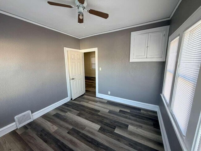 Building Photo - 2217 N 15th St