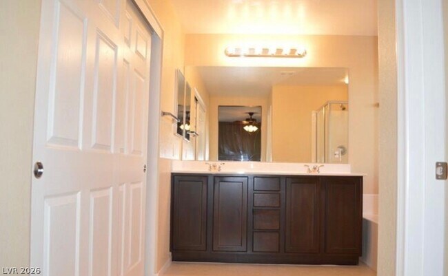 Building Photo - 2316 Silver Silo Ct